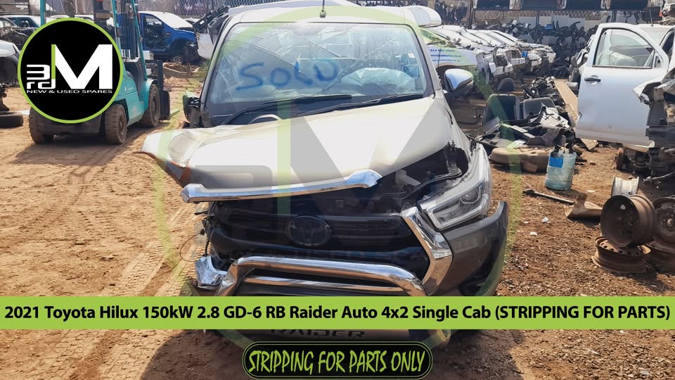 2021 TOYOTA HILUX  SINGLE CAB (STRIPPING FOR PARTS)