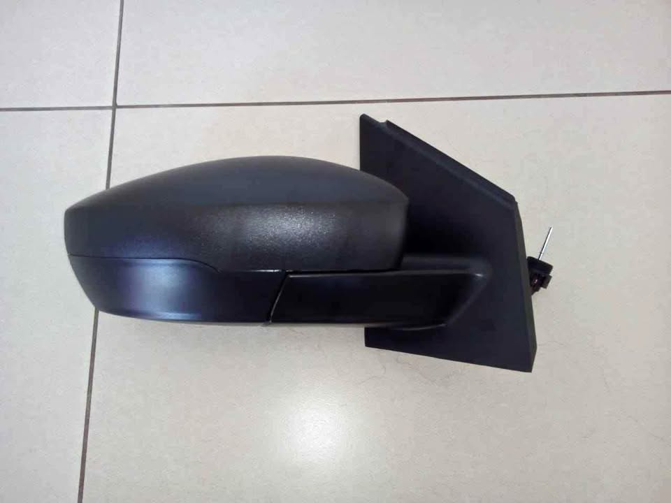VW POLO VIVO 15/17 BRAND NEW DOOR MIRRORS MANUAL ADJUSTMENT FORSALE PRICE
