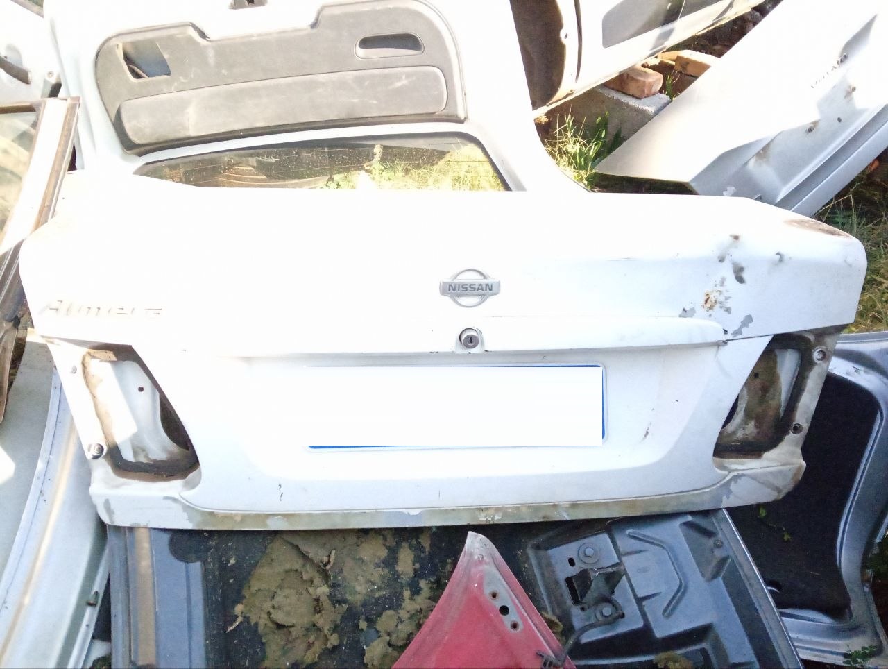 Nissan Almera boot white - Private Seller Nissan Almera boot white - Private Seller