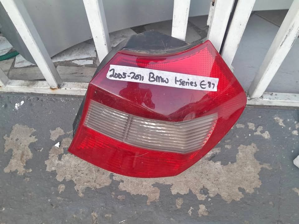 2005-2011 BMW 1 SERIES E87 RIGHT SIDE TAILLIGHT FOR SALE 2005-2011 BMW 1 SERIES E87 RIGHT SIDE TAILLIGHT FOR SALE