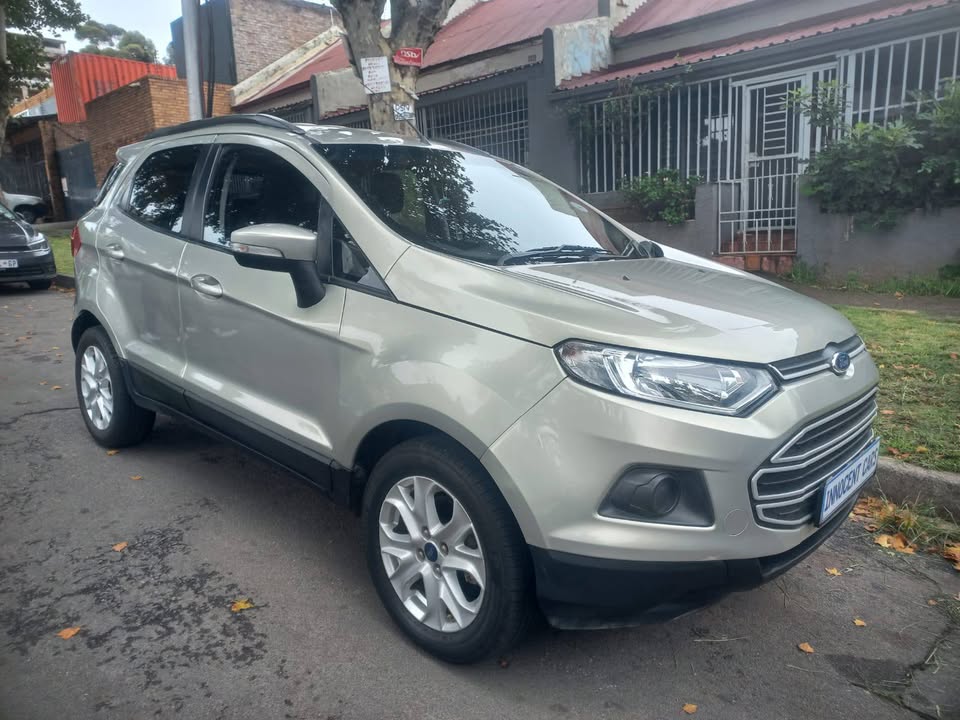 2016 Ford Ecosport Ecoboost 1.0 Titanium petrol, Manual, Gold color, mileage 84000kms,