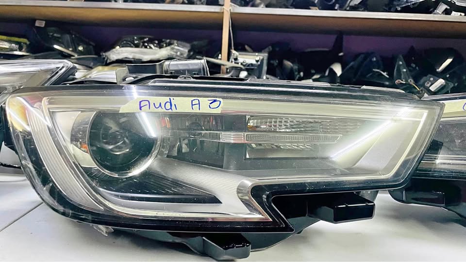 Audi A3 headlight - Private Seller Audi A3 headlight - Private Seller