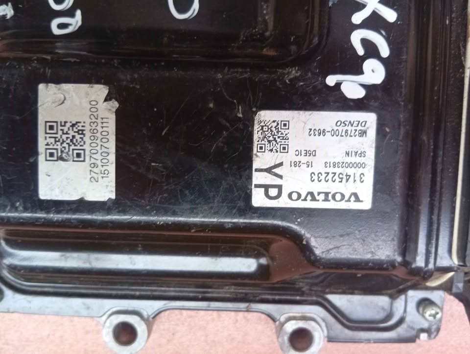 Volvo XC90 ECU computer box 31452233 - Private Seller