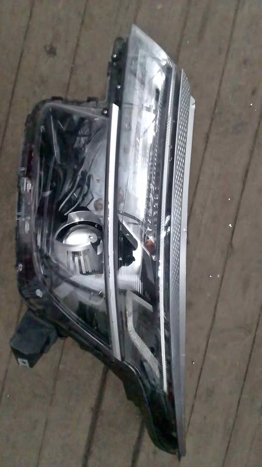 Kia seltos headlight - Private Seller Kia seltos headlight - Private Seller