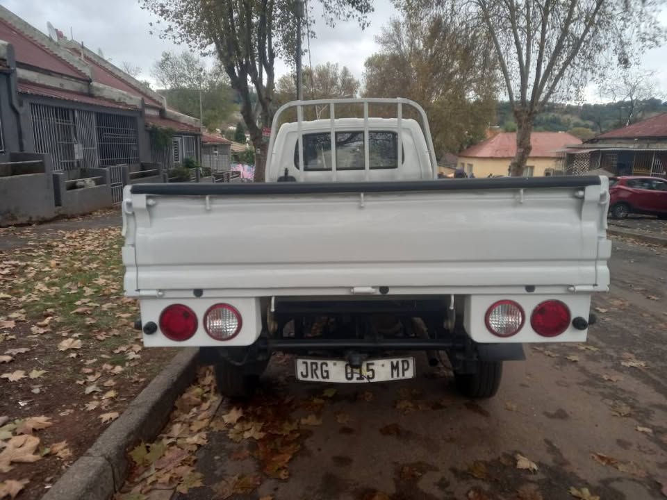 2018 Kia K2700 Workhorse Tipper Diesel, Manual, White 171000kms,