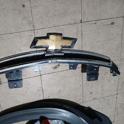 Chevrolet Orlando grill - Private Seller Chevrolet Orlando grill - Private Seller