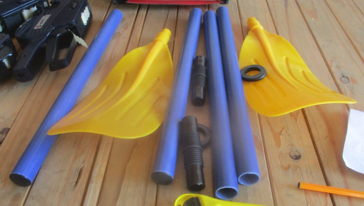Blue & Yellow Oars