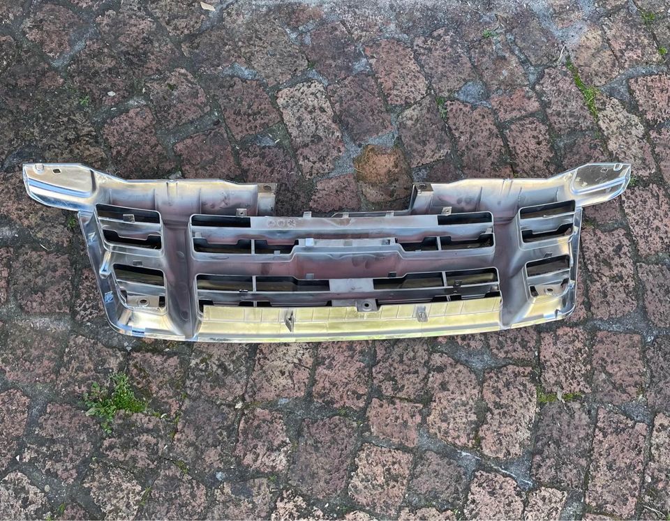 Isuzu Kb Main Grill Chrome - Private Seller Isuzu Kb Main Grill Chrome - Private Seller