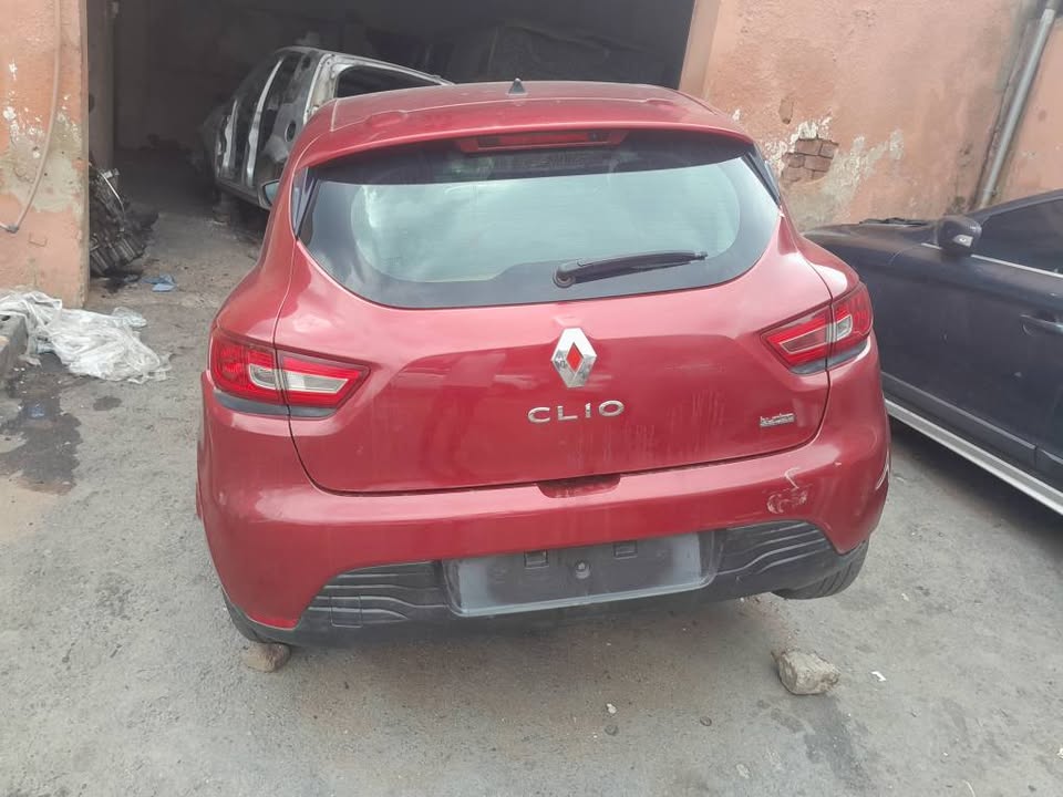 Renault Clio stripping for spares - Private Seller Renault Clio stripping for spares - Private Seller