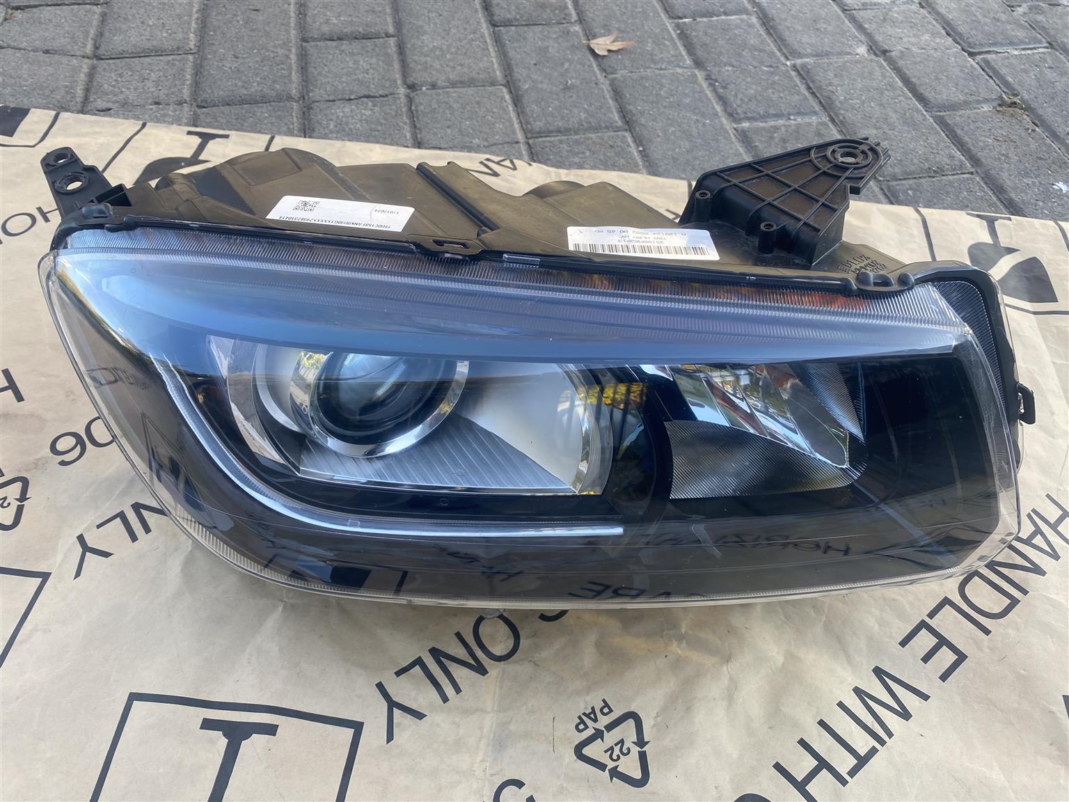 2022 SUZUKI VITARA BREZZA LED HEADLIGHT RIGHT SIDE FOR SALE - Private Seller 2022 SUZUKI VITARA BREZZA LED HEADLIGHT RIGHT SIDE FOR SALE - Private Seller