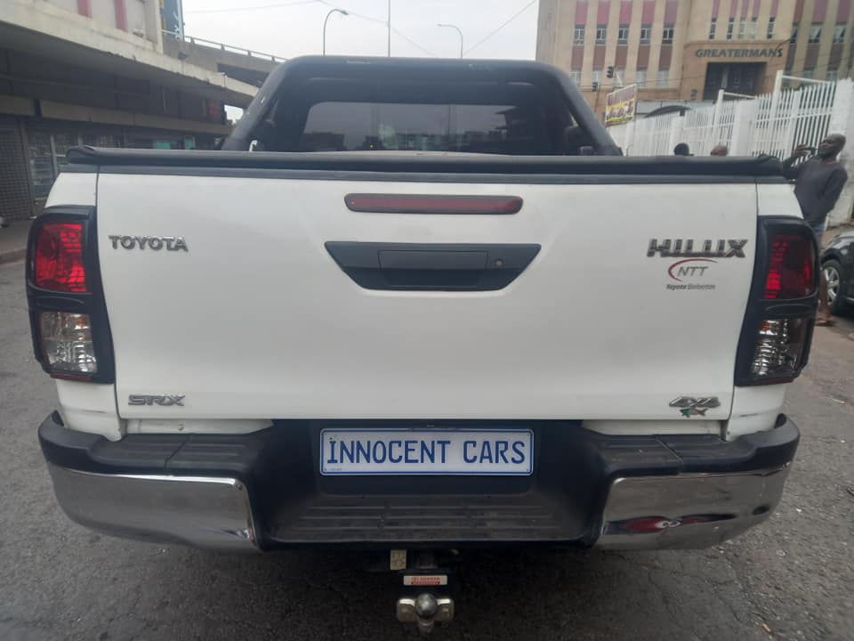 2018 TOYOTA HILUX 2.4GD6 MANUAL 4X4, DOUBLE CAB, WHITE COLOUR