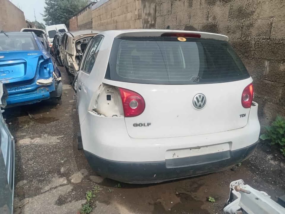Vw golf 5 2.0 tdi Stripping For Spares @ JJ's Automotive Supplies