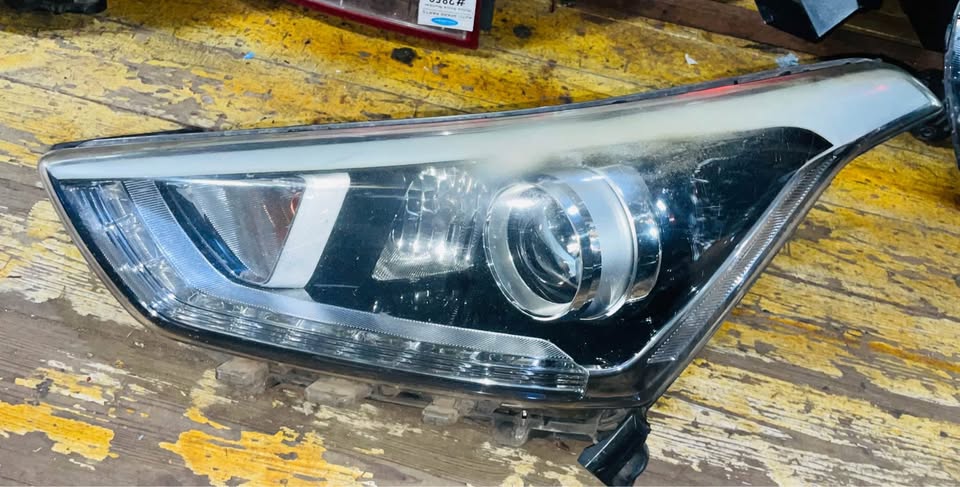 Hyundai Creta headlight 2016 - Private Seller Hyundai Creta headlight 2016 - Private Seller