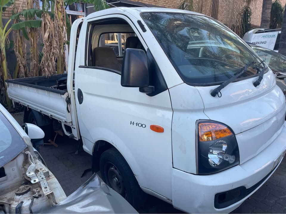 HYUNDAI H100 SPARES - Private Seller