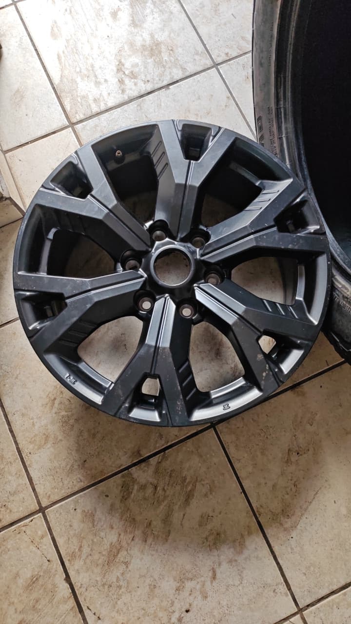 18inch ISUZU V-Cross/X-Rider original mag to use for spare wheel - Private Seller 18inch ISUZU V-Cross/X-Rider original mag to use for spare wheel - Private Seller