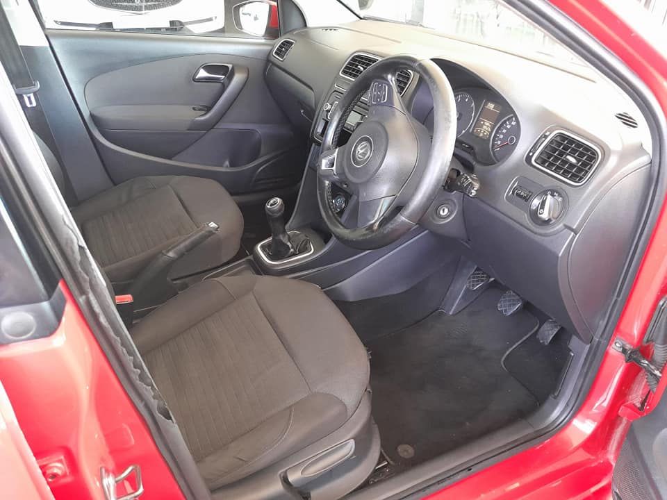 2012 VW POLO6 1.4 SEDAN COMFORTLINE MANUAL