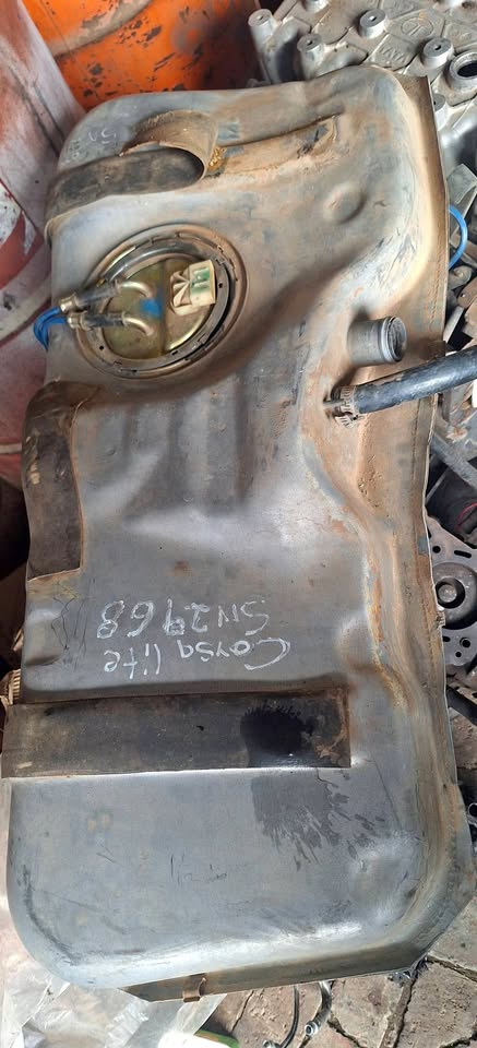 Opel corsa lite petrol tank available - Private Seller