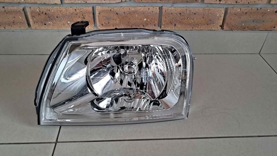 MITSUBISHI COLT 2003/08 BRAND NEW HEADLIGHTS FORSALE PRICE