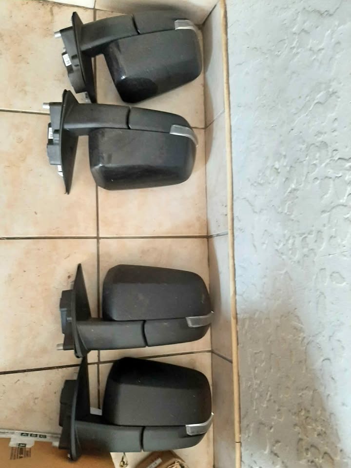 FORD RANGER T9 DOUBLE CAB ORIGINAL DOOR MIRRORS. EACH. BRAND NEW. FOR VARIOUS OTHER CARS TOO - Private Seller