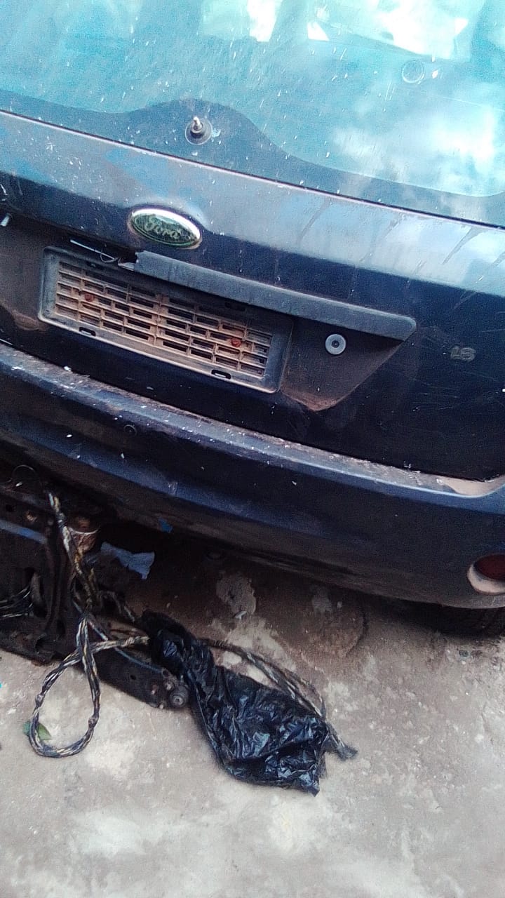 Ford Fiesta 2007 1.6 for stipping - Private Seller Ford Fiesta 2007 1.6 for stipping - Private Seller