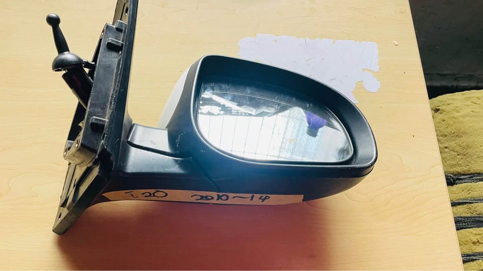 Hyundai i20 side mirror 2010/14 - Private Seller