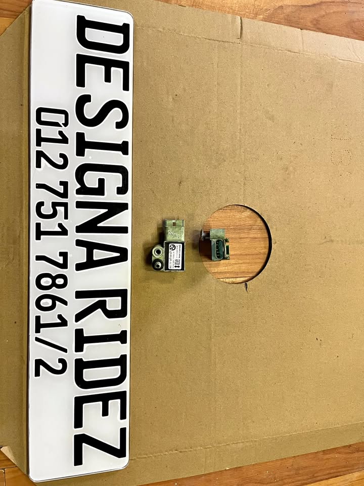 BMW E-SERIES E85/E90 3-SERIES DOOR SENSOR AVAILABLE. - Private Seller BMW E-SERIES E85/E90 3-SERIES DOOR SENSOR AVAILABLE. - Private Seller