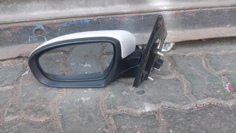 Hyundai i20 Grand side mirror 2017 - Private Seller