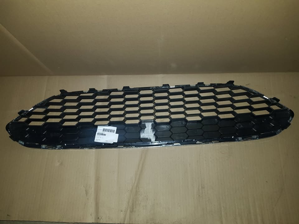 Ford Fiesta Honey cone Grill - Private Seller Ford Fiesta Honey cone Grill - Private Seller