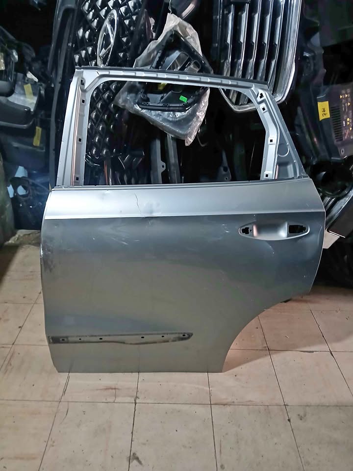 Haval jolion door - Private Seller Haval jolion door - Private Seller