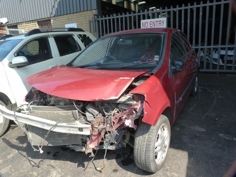 Renault Clio III 1.4 Expression Manual Red - 2007 STRIPPING FOR SPARES - Private Seller Renault Clio III 1.4 Expression Manual Red - 2007 STRIPPING FOR SPARES - Private Seller