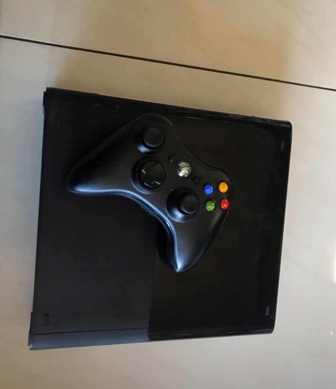 For sale  Demo Xbox 360 500gb with 1 control  