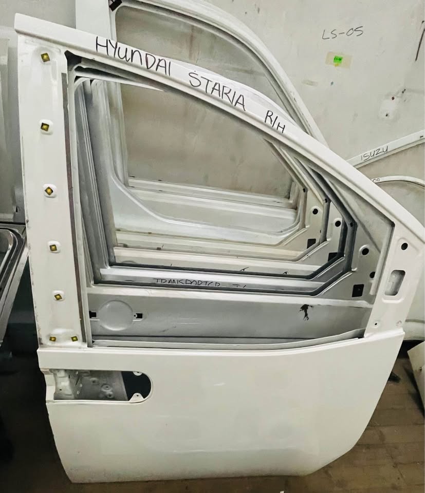 Hyundai Staria door - Private Seller Hyundai Staria door - Private Seller