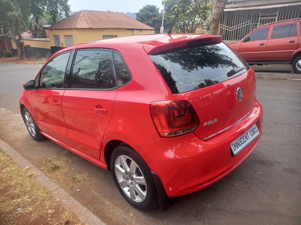 2012 VW POLO VIVO HATCHBACK 1.4 PETROL, MANUAL, RED COLOR, MILEAGE 98000KMS
