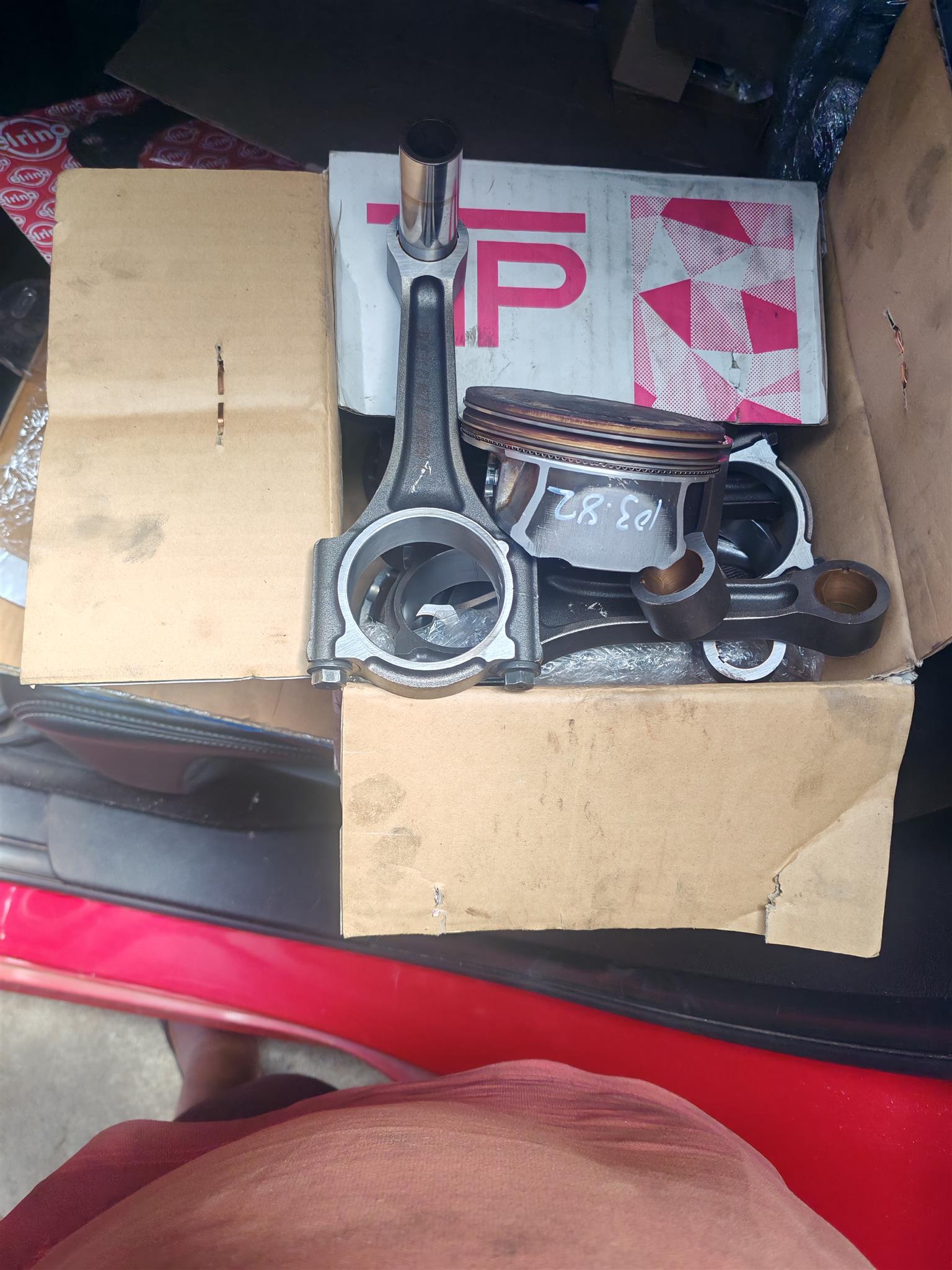 Jeep grand Cherokee SRT engine block,8 pistons and two head gaskets - Private Seller Jeep grand Cherokee SRT engine block,8 pistons and two head gaskets - Private Seller
