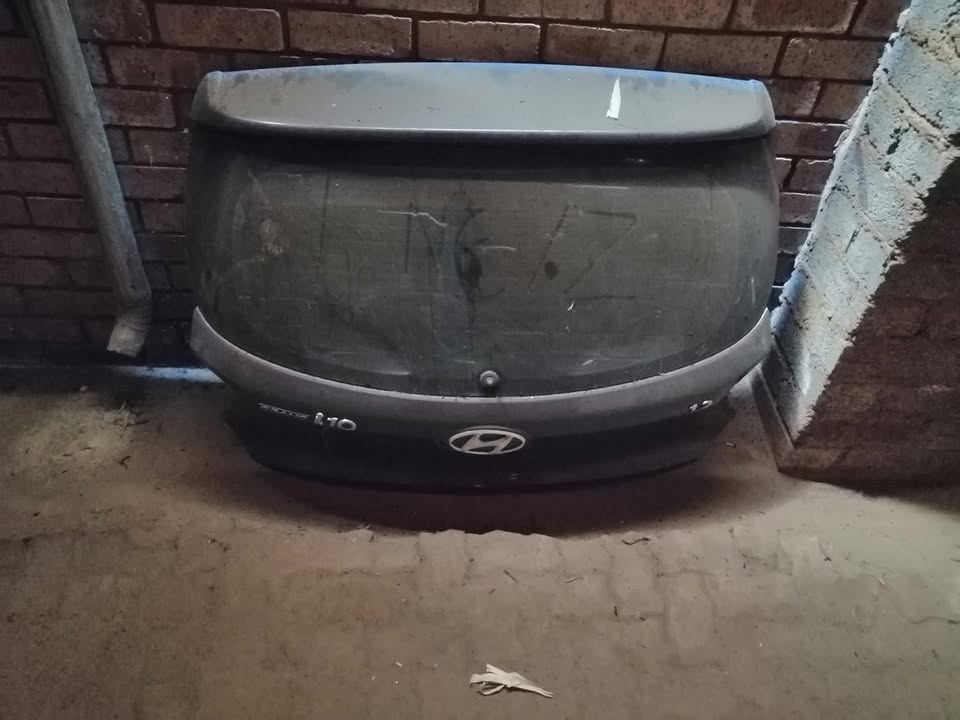 Tailgate Hyundai grand i10 - Private Seller Tailgate Hyundai grand i10 - Private Seller