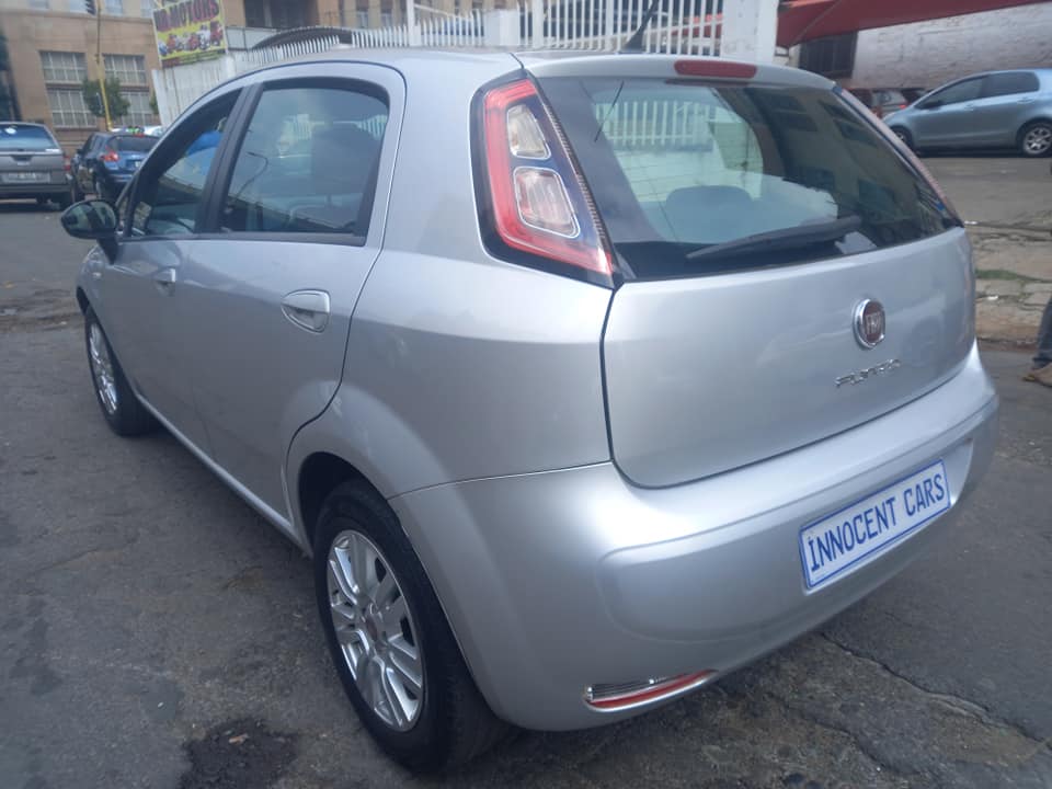 2013 FIAT PUNTO 1.4 PETROL, MANUAL TRANSMISSION, SILVER COLOUR, MILEAGE 80000KM
