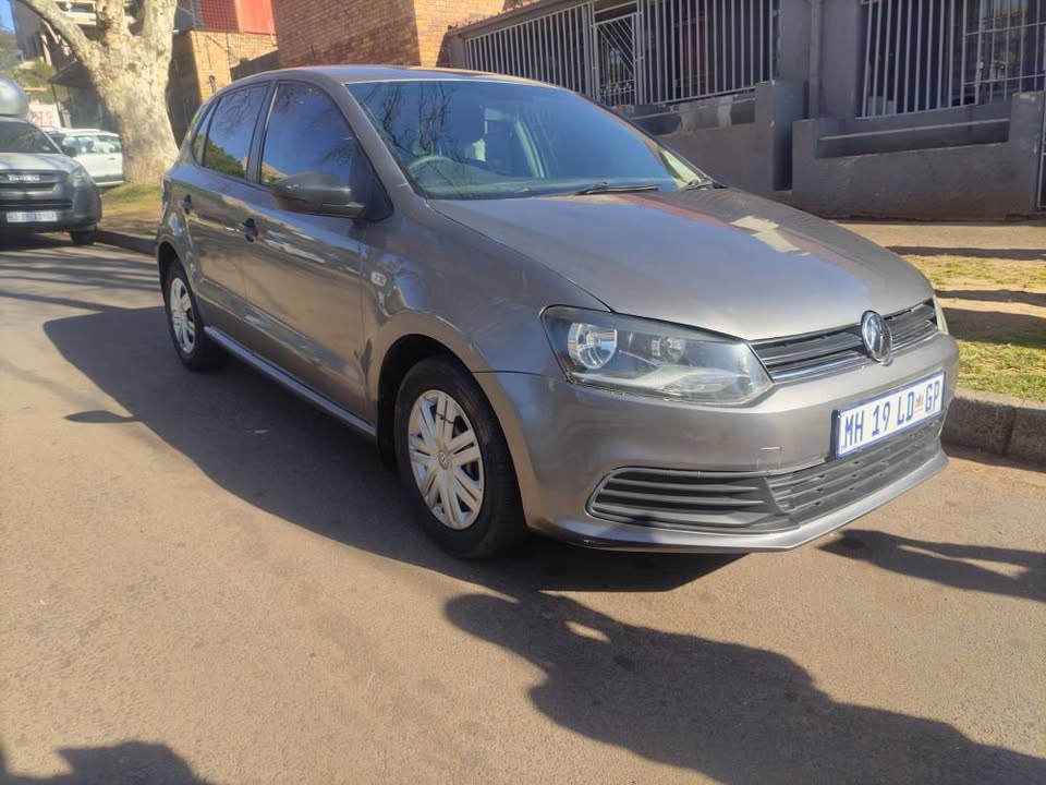 2019 Polo vivo 1.6 hatchback