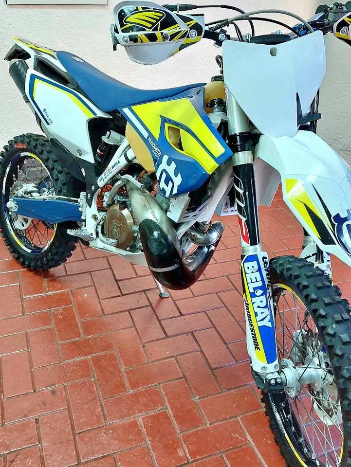 Husqvarna TE300 - Private Seller Husqvarna TE300 - Private Seller