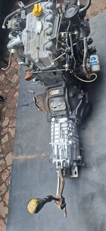 Tata xenon 3.0L decor complete engine and gearbox available