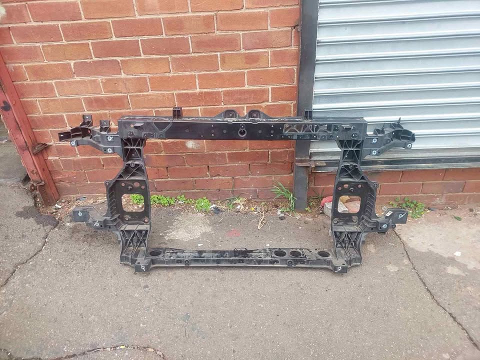 Hyundai staria cradle - Private Seller Hyundai staria cradle - Private Seller