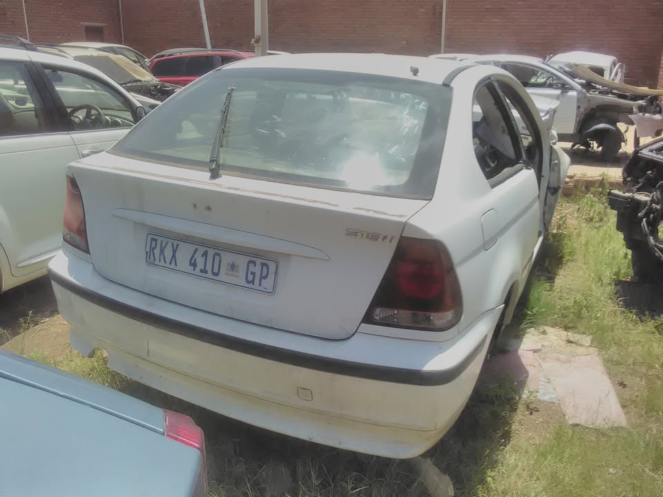 BMW 318 Ti 2004 and BMW320d 2004 for stripping - Private Seller