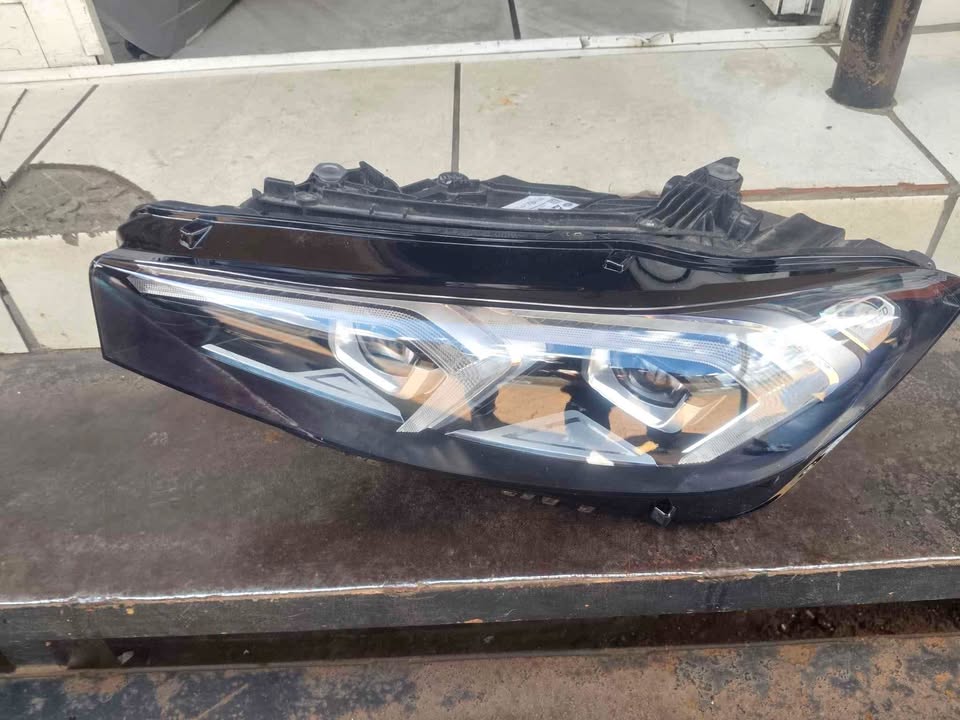 BMW G20 facelift left headlight 2022 to 2024 - Private Seller BMW G20 facelift left headlight 2022 to 2024 - Private Seller