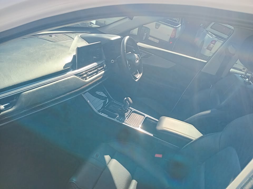 2022 Cherry Tiggo4pro 1.5T, White Automatic, Petrol Sunroof Service history, Sparekey Reverse ca