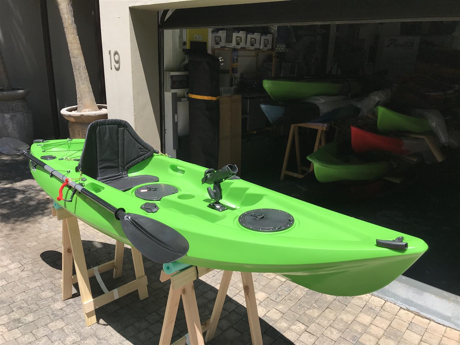 Pioneer Kayak, single including Seat, Paddle & Rod holder, Brand NEW! Free Bag