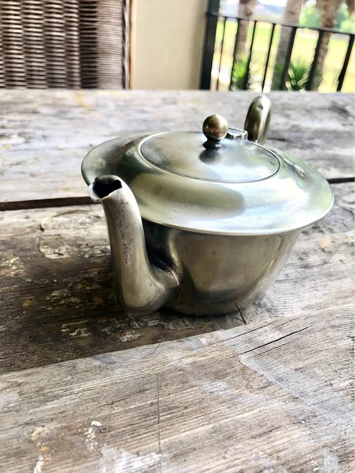 Retro Elegance: Unique Silver-Plated Teapot for Two from England