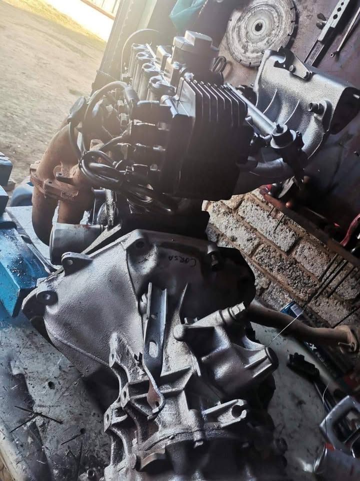 Opel 1.6 engine end 5speed gearbox - Private Seller