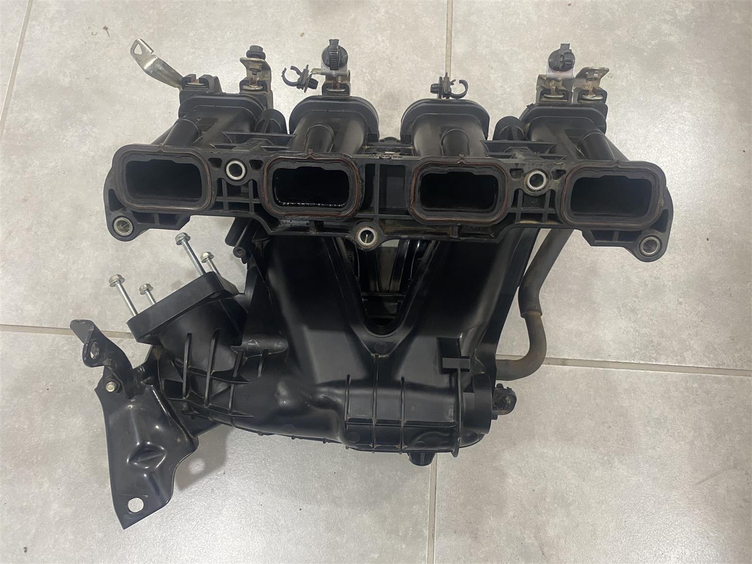 2015 MITSUBISHI ASX/LANCER AIR INTAKE MANIFOLD FOR SALE. IN PRISTINE CONDITION - Private Seller