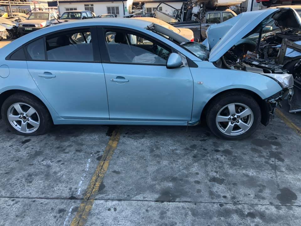 Chevrolet Cruze stripping - Private Seller