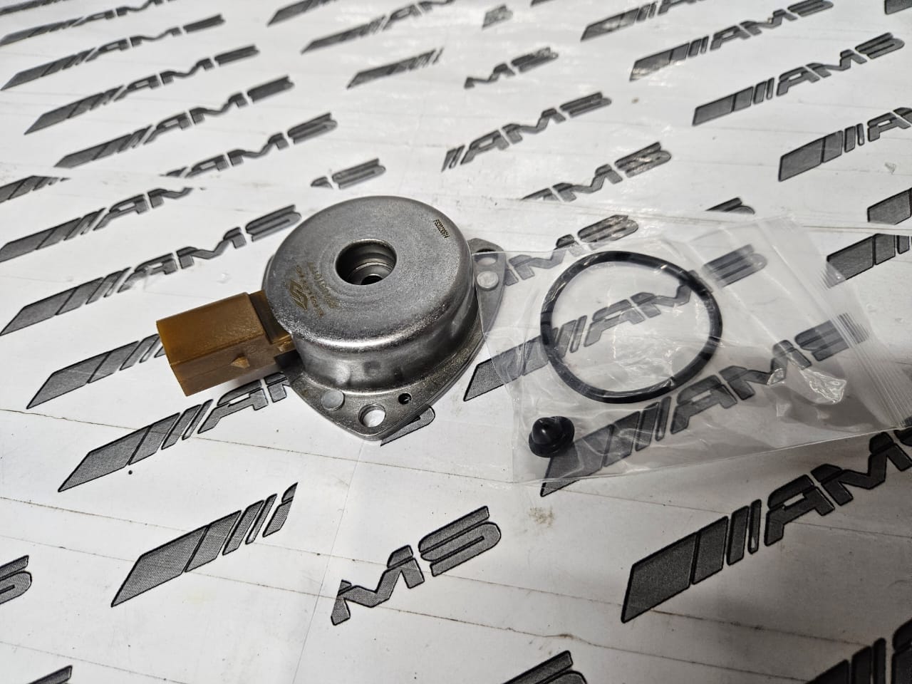 New Mercedes W203 Camshaft Magnet C180-C200 - Private Seller New Mercedes W203 Camshaft Magnet C180-C200 - Private Seller