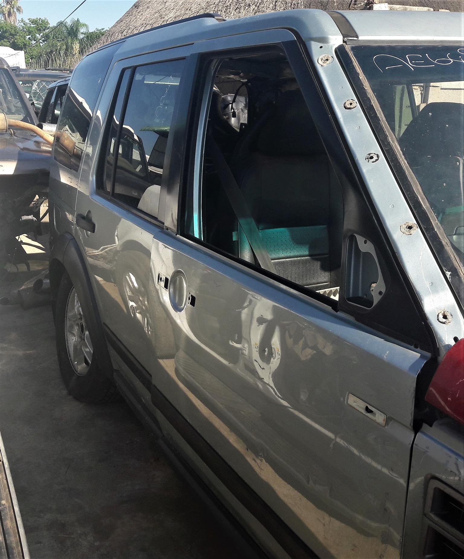 Land Rover Discovery 3 TDV6 SE Doors (front and rear) | Auto Ezi